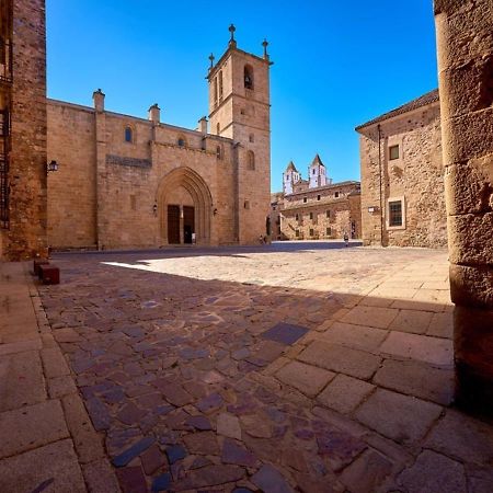 Elegante Apartamento Para 5 En El Centro De Caceres Con Wifi מראה חיצוני תמונה