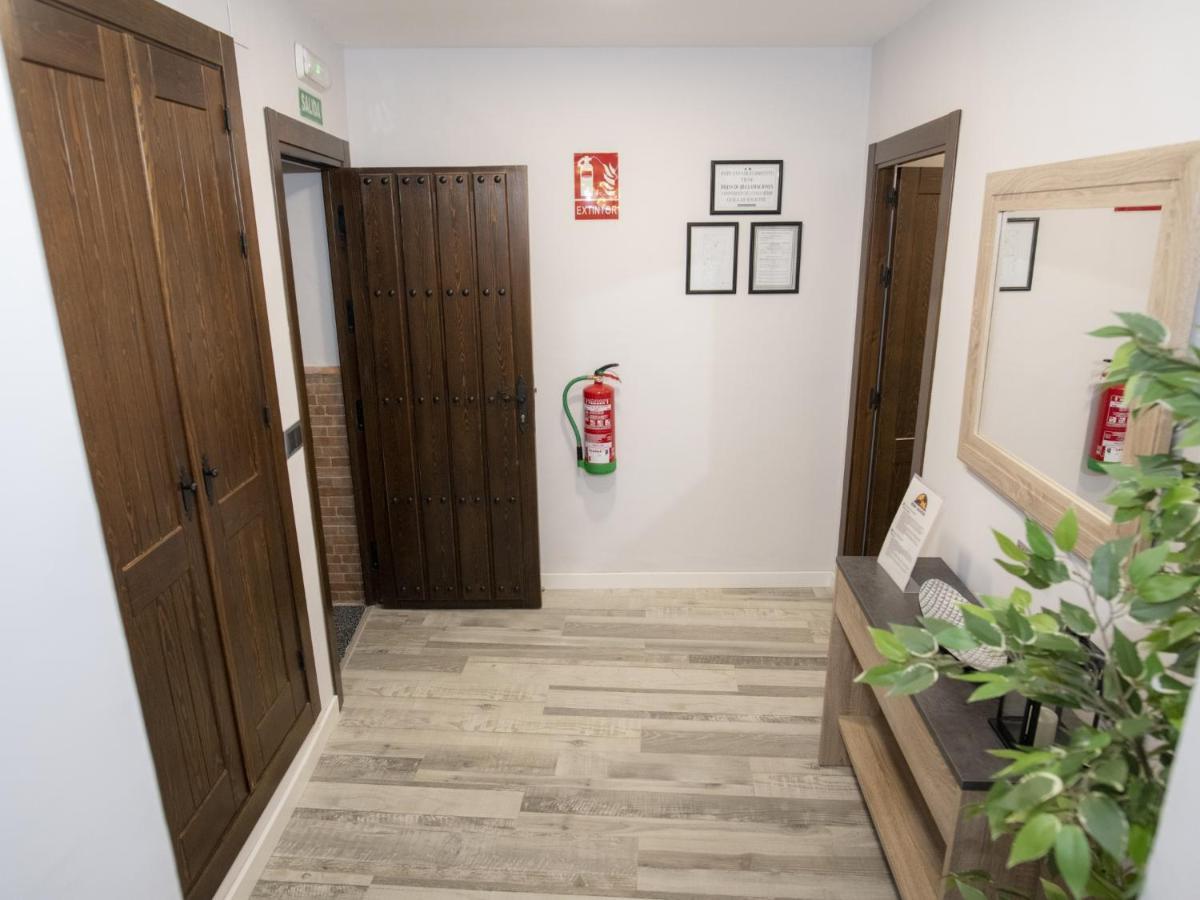 Elegante Apartamento Para 5 En El Centro De Caceres Con Wifi מראה חיצוני תמונה