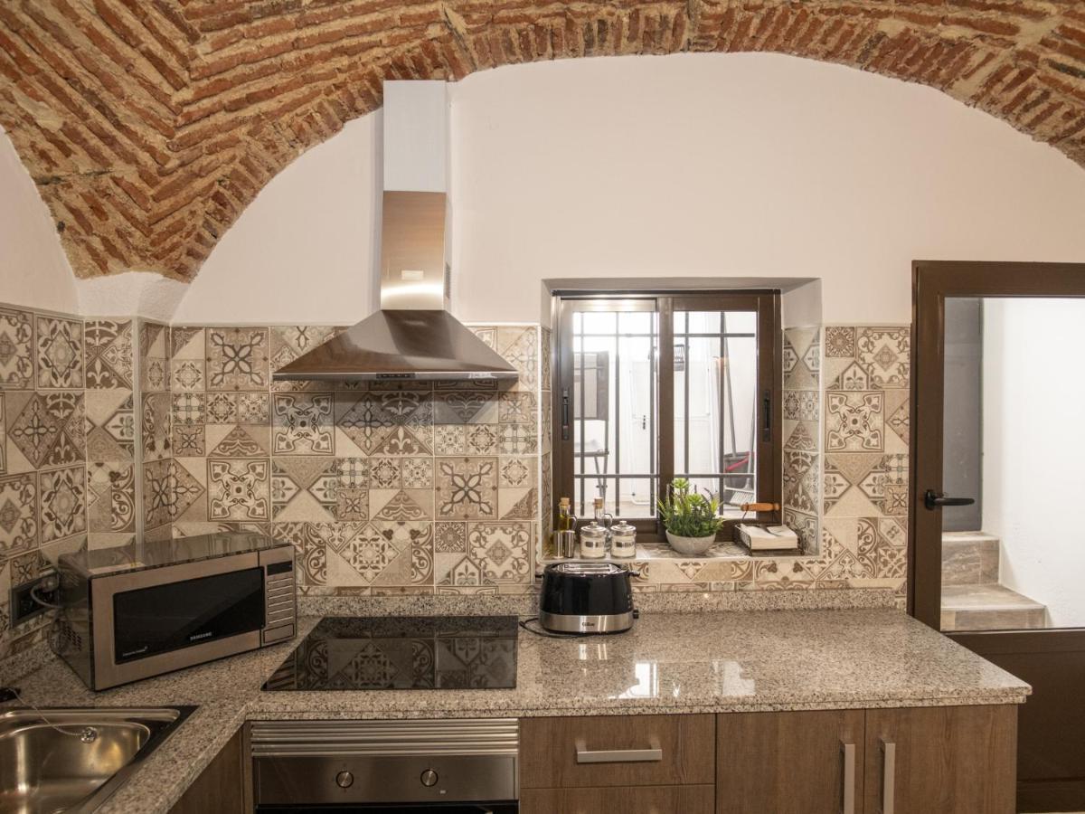 Elegante Apartamento Para 5 En El Centro De Caceres Con Wifi מראה חיצוני תמונה