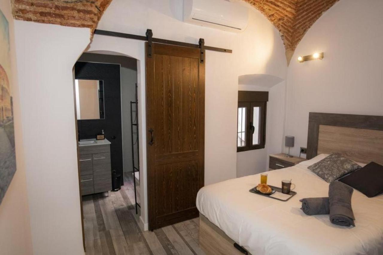Elegante Apartamento Para 5 En El Centro De Caceres Con Wifi מראה חיצוני תמונה