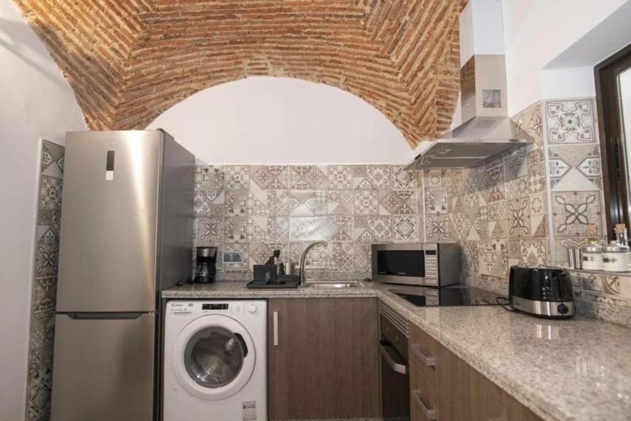 Elegante Apartamento Para 5 En El Centro De Caceres Con Wifi מראה חיצוני תמונה