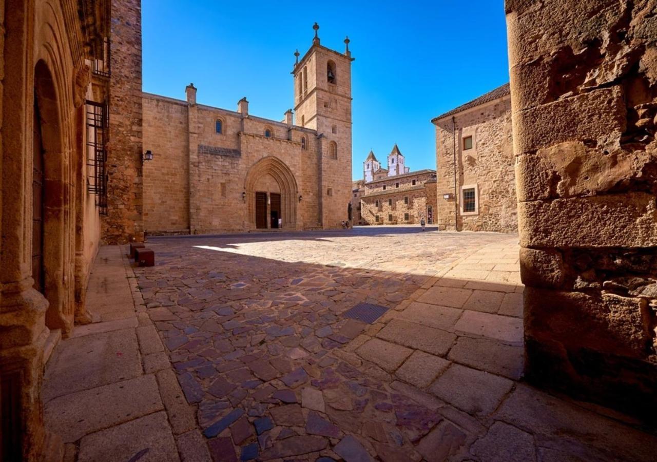 Elegante Apartamento Para 5 En El Centro De Caceres Con Wifi מראה חיצוני תמונה